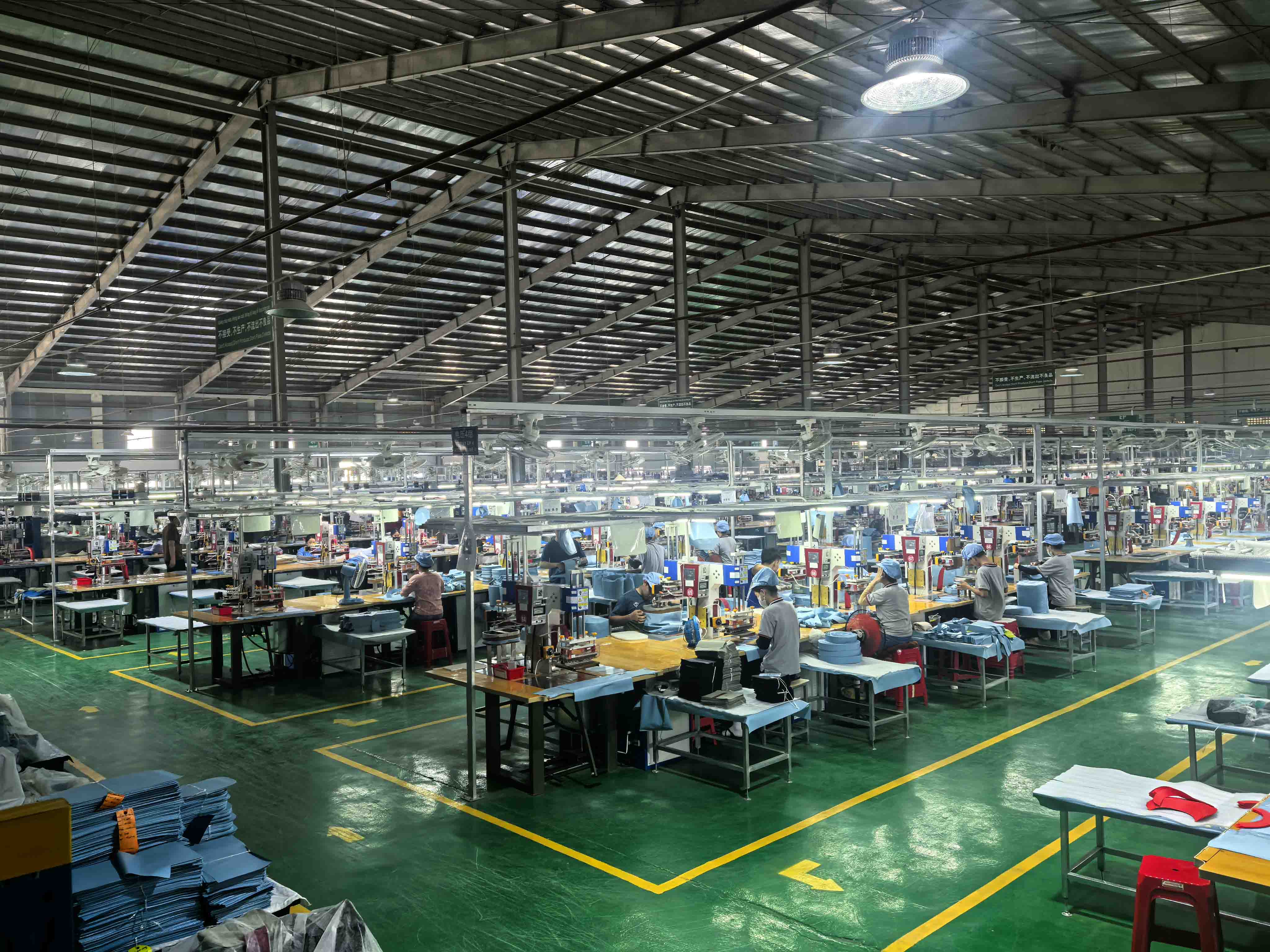Vietnam Yumuşak Soğutucu Fabrikası: Sealock'un Ho Chi Minh City Üretim Hattı Vietnam Yumuşak Soğutucu Fabrikası: Sealock'un Ho Chi Minh City Üretim Hattı